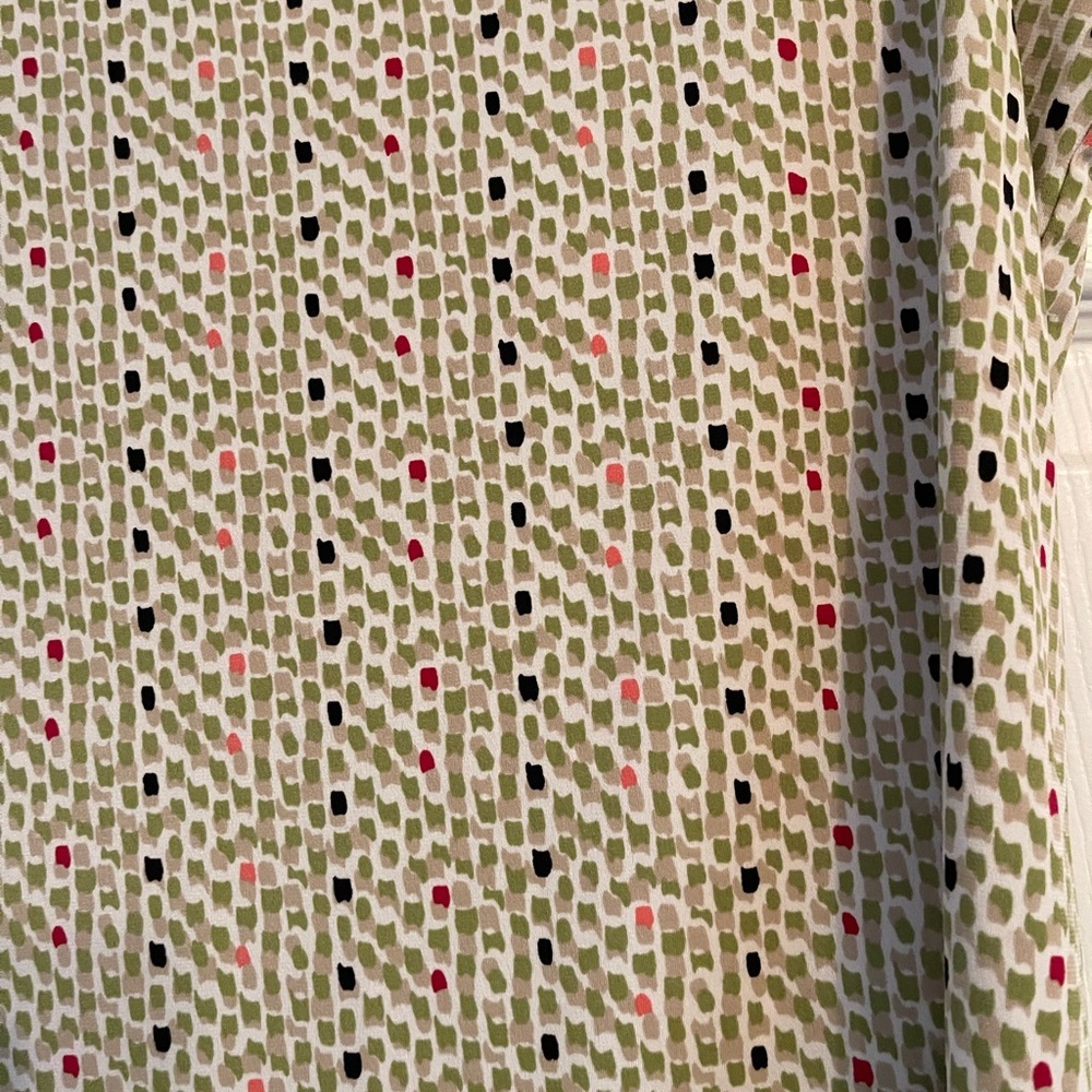Liz Claiborne Sleeveless Top size MEDIUM - Picture 3 of 5
